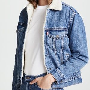Levi's Ex-Boyfriend Sherpa Trucker Jacket M